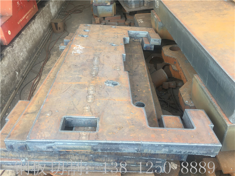 50mm厚钢板切割牌坊件